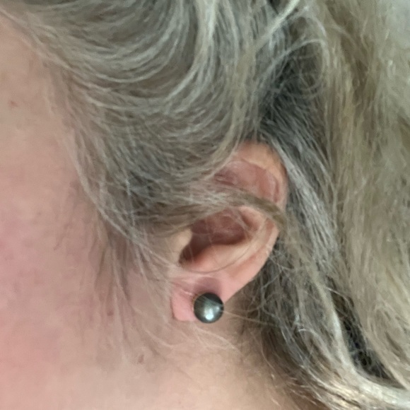 Tahitian pearl pendant and stud earring set in 14k gold - Picture 4 of 5